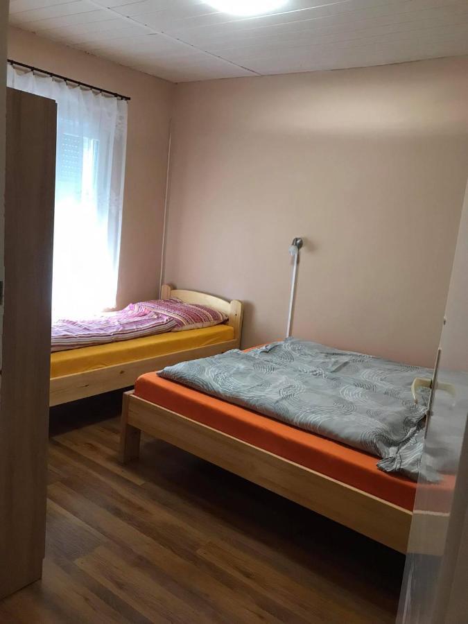 شقة Tahiti Apartman Hajdúszoboszló المظهر الخارجي الصورة