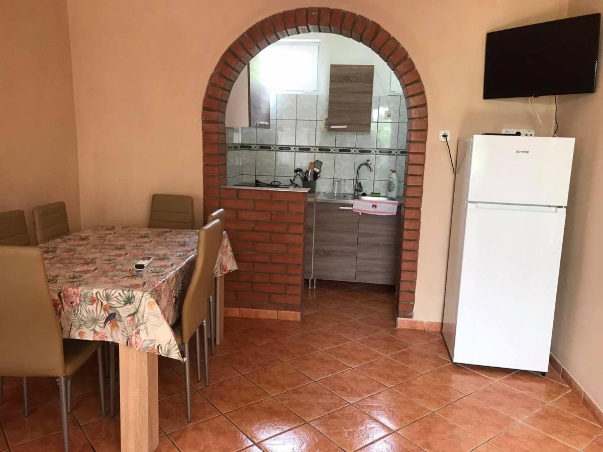شقة Tahiti Apartman Hajdúszoboszló المظهر الخارجي الصورة