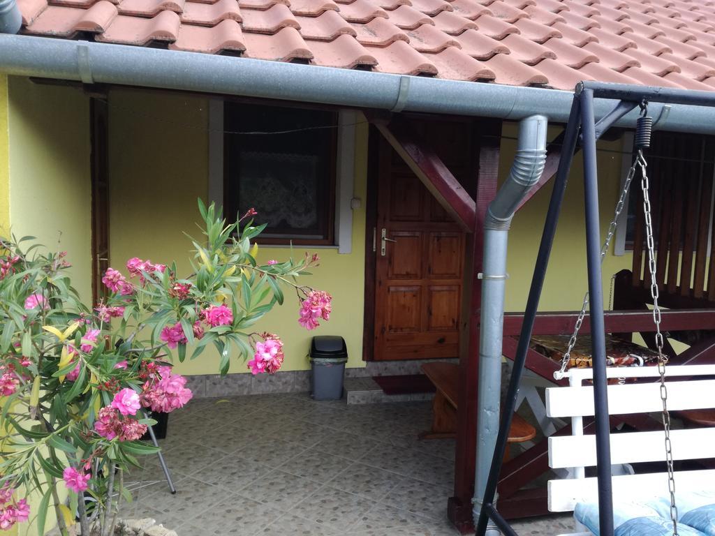 شقة Tahiti Apartman Hajdúszoboszló المظهر الخارجي الصورة